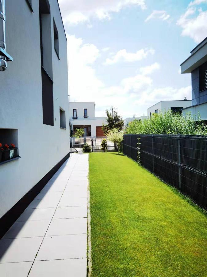 Yipin Villa Prague Extérieur photo